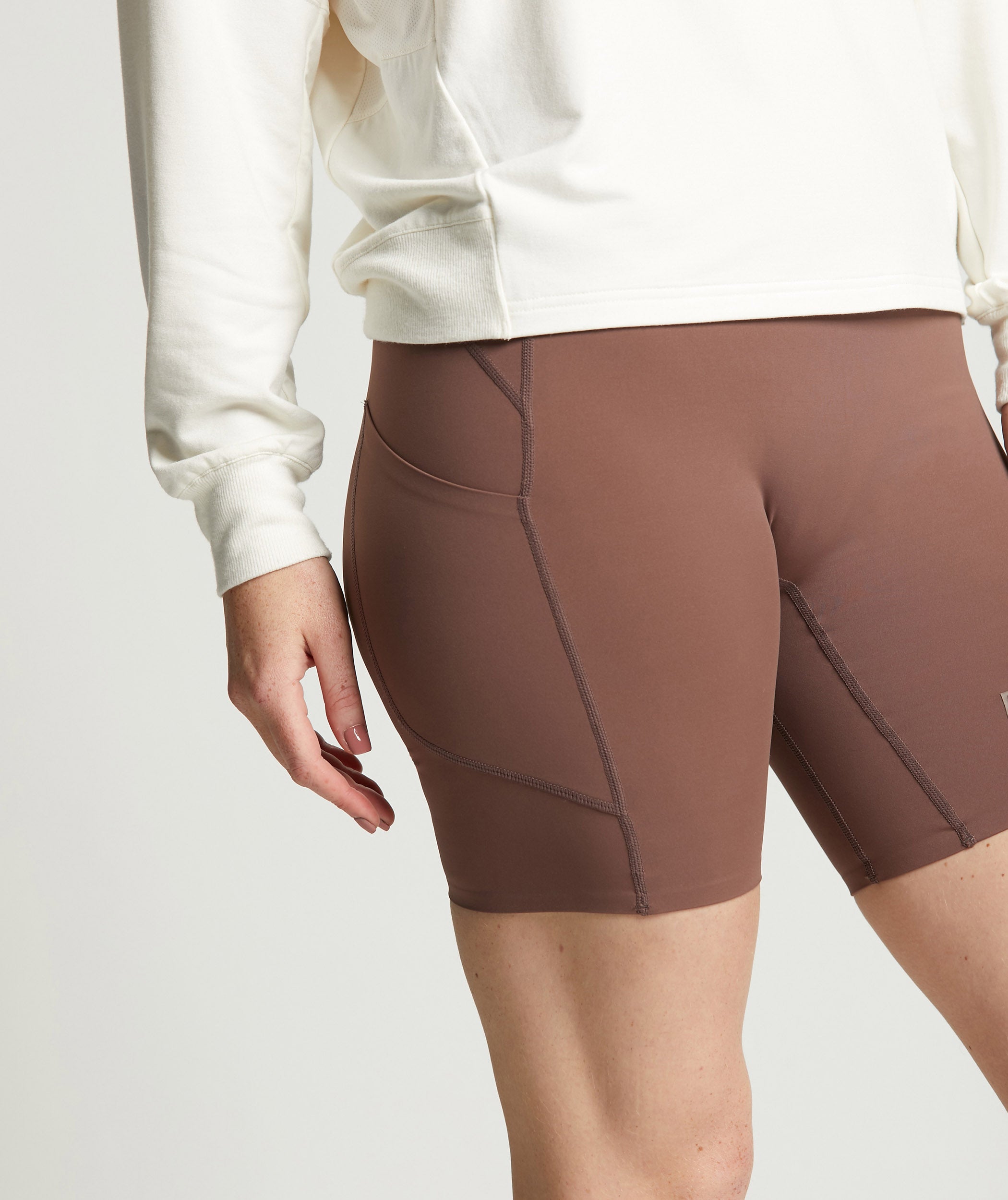 Ladies Outdoor Warm Up Short - Wild Fig