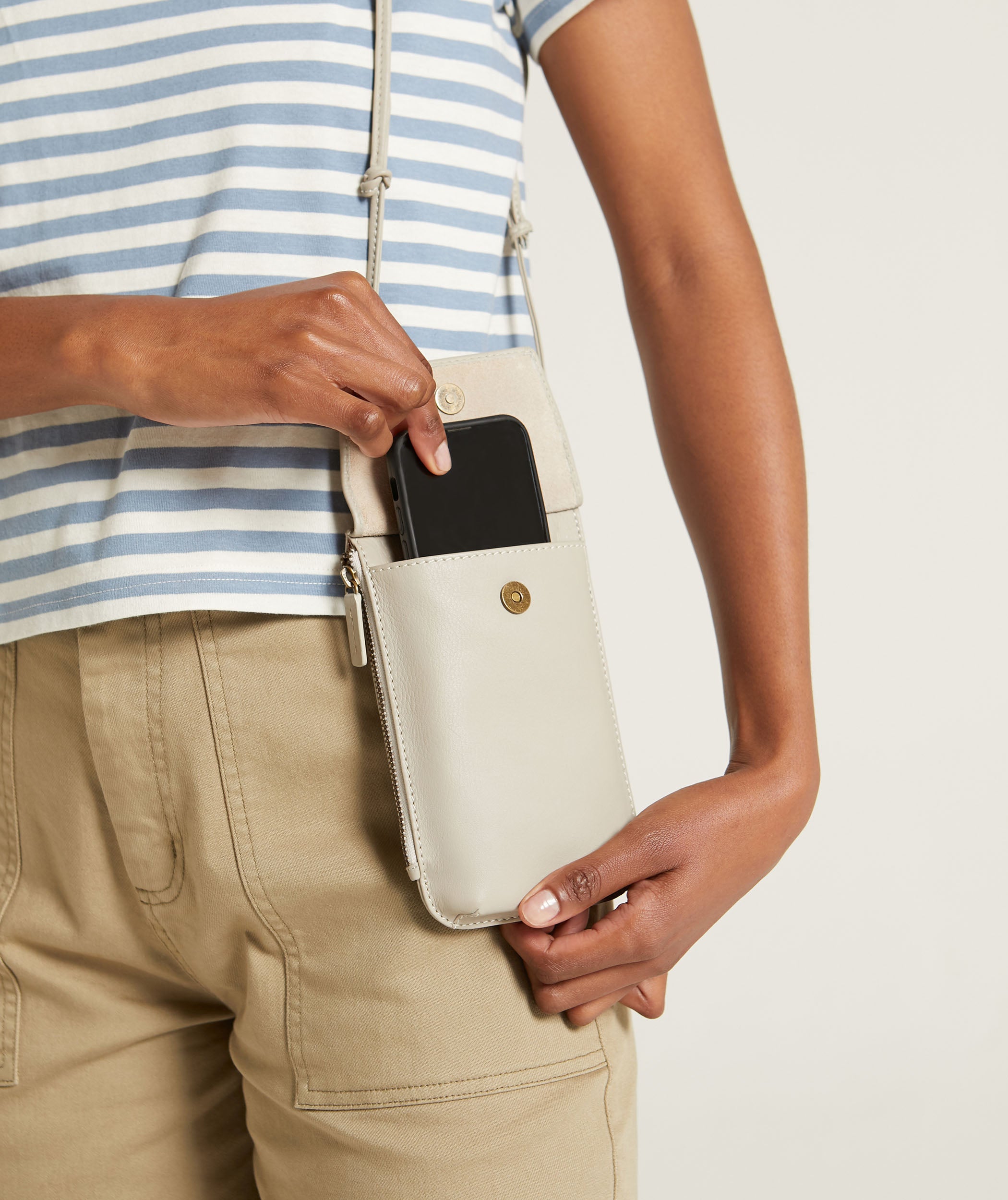 Crossbody Cellphone Pouch - Ivory