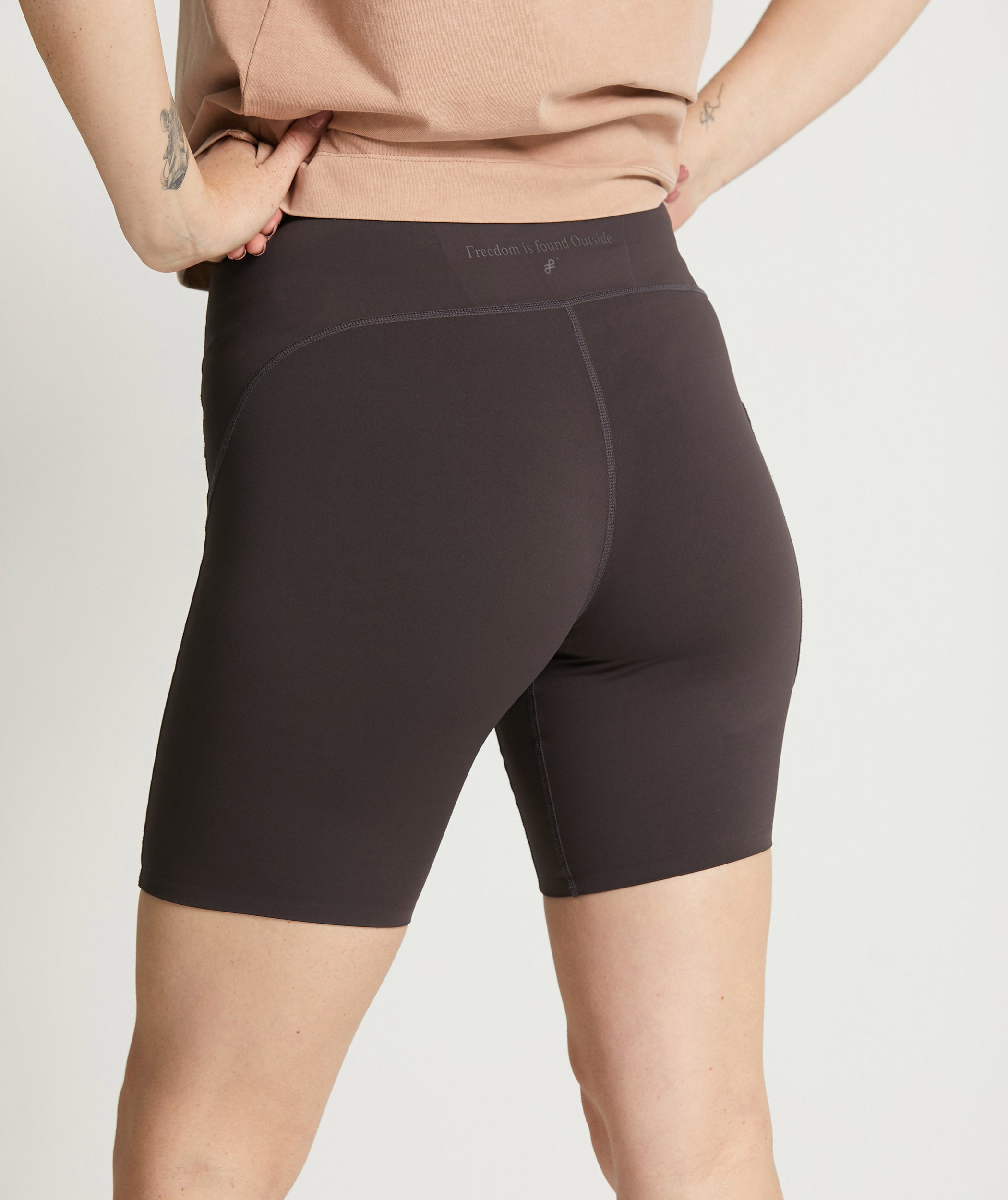 Ladies Outdoor Warm Up Short - Ebony