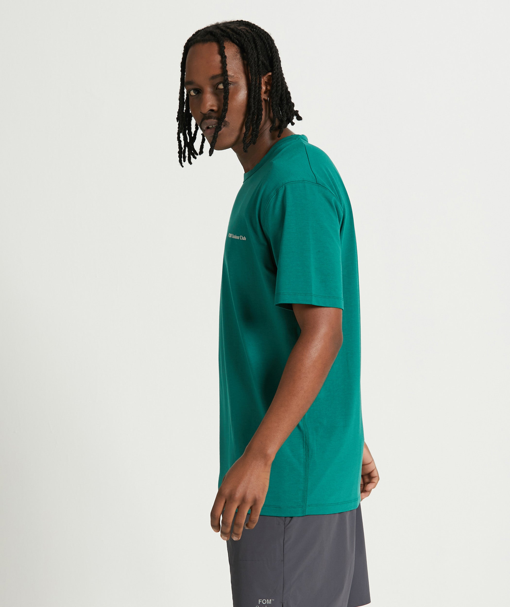 Mens Outdoor Versatile Tee - Green Wilderness