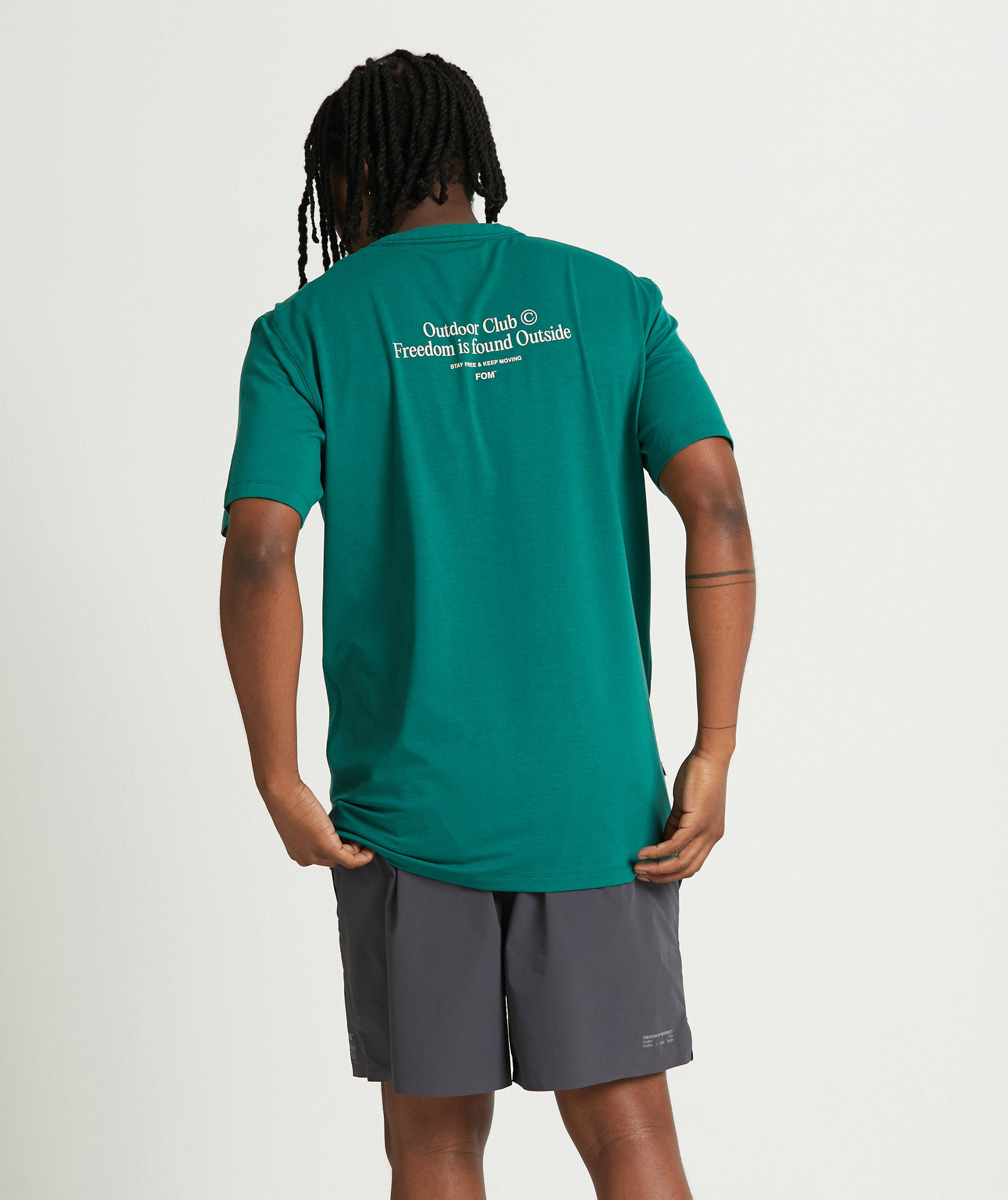 Mens Outdoor Versatile Tee - Green Wilderness