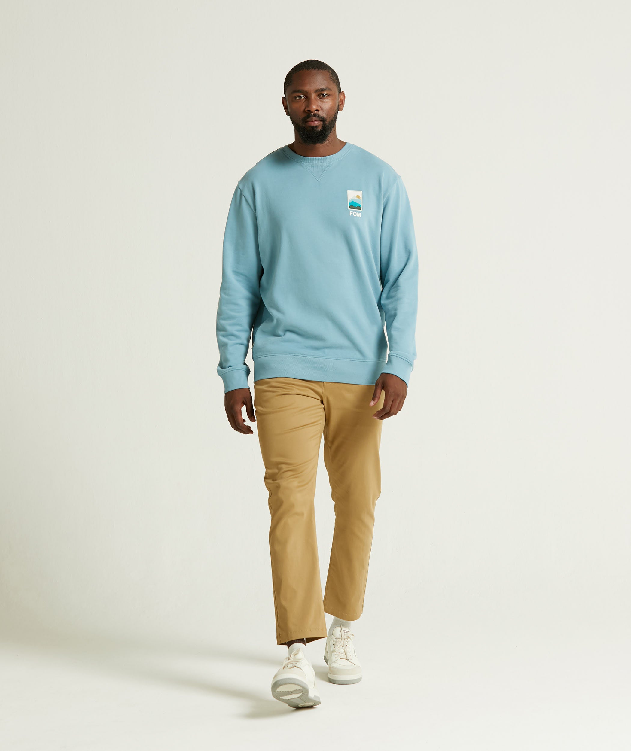 Mens Crew Neck Embroidery Sweatshirt - Sea Breeze